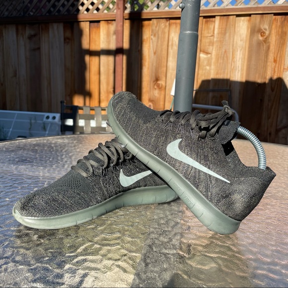 Nike Free runner men’s size 8.5 - Picture 1 of 5